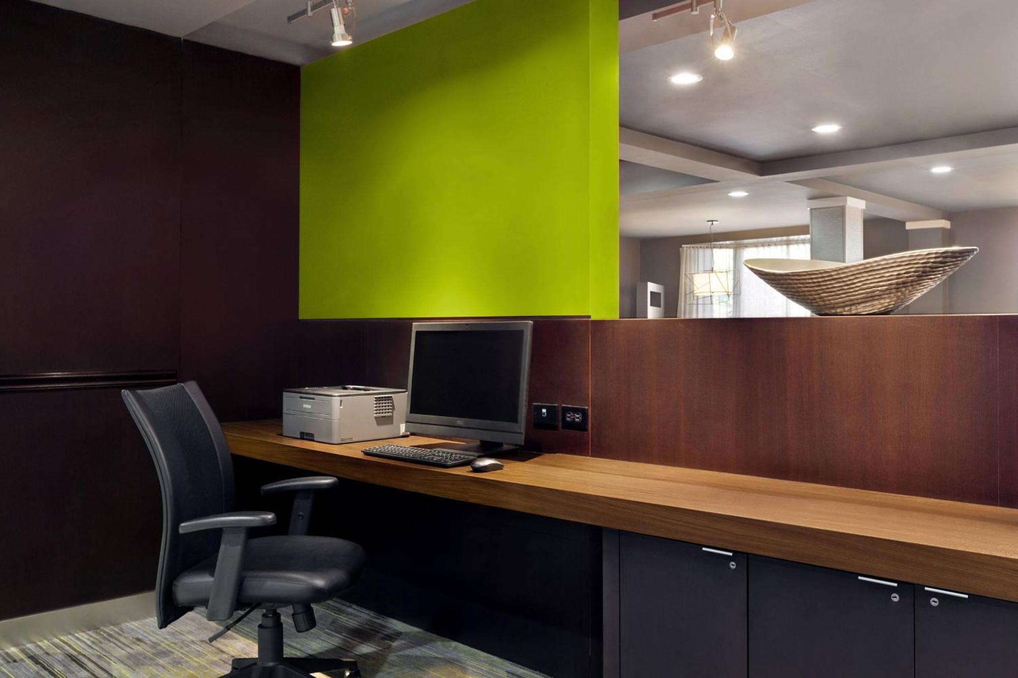 Courtyard By Marriott Tulsa Central Kültér fotó