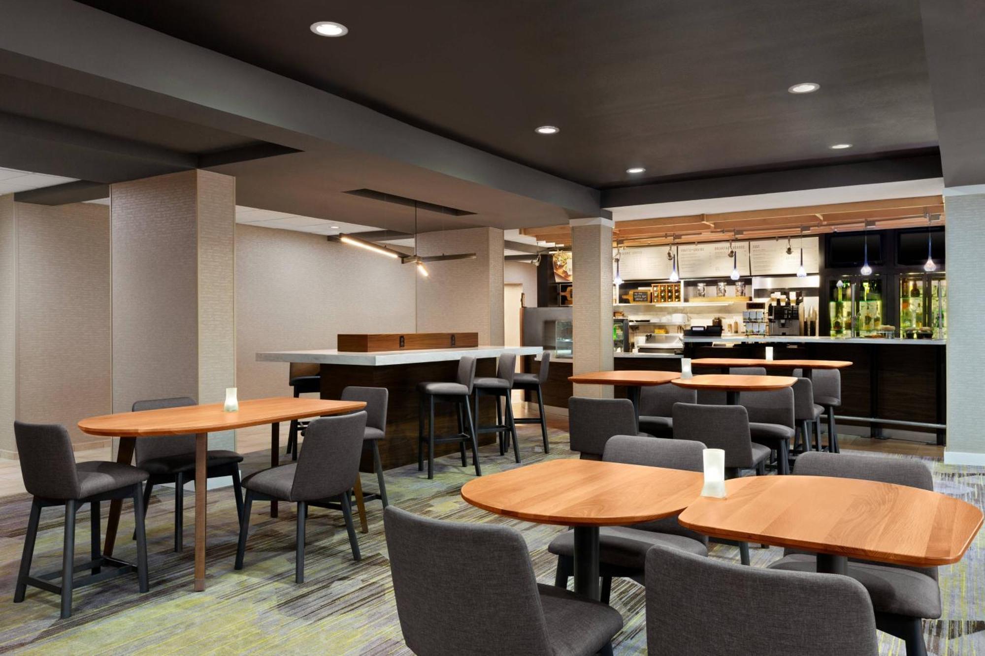 Courtyard By Marriott Tulsa Central Kültér fotó