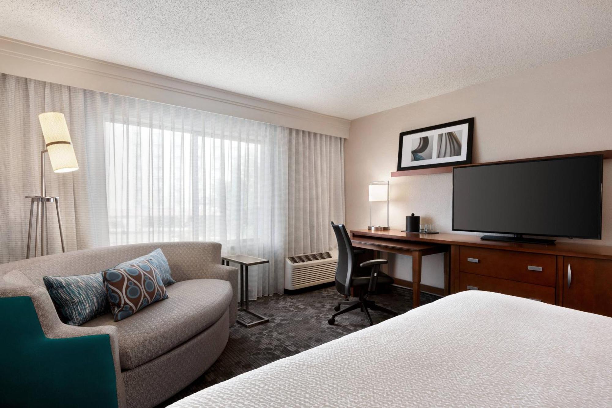 Courtyard By Marriott Tulsa Central Kültér fotó